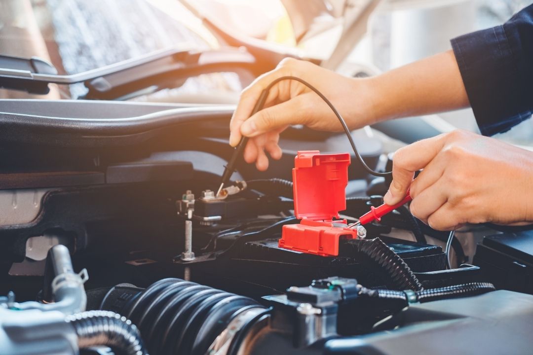 Conseils pour savoir comment recharger sa batterie de voiture